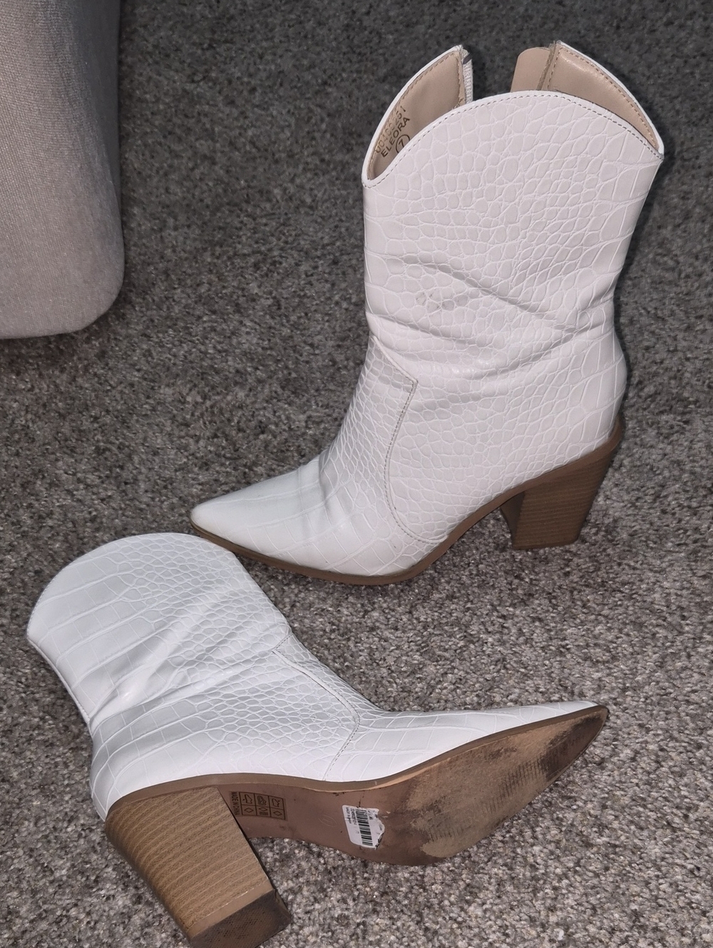 Forever 21 White Croc-Embossed Pointed Toe Western Heel Boots